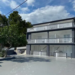  Apartman Anita